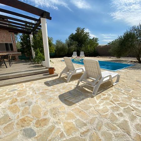 Villa Bubica- Cozy Holiday Home In Rural Area With Pool Stankovci  المظهر الخارجي الصورة