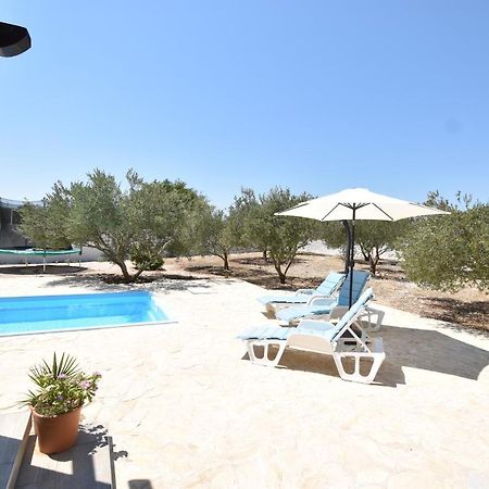 Villa Bubica- Cozy Holiday Home In Rural Area With Pool Stankovci  المظهر الخارجي الصورة