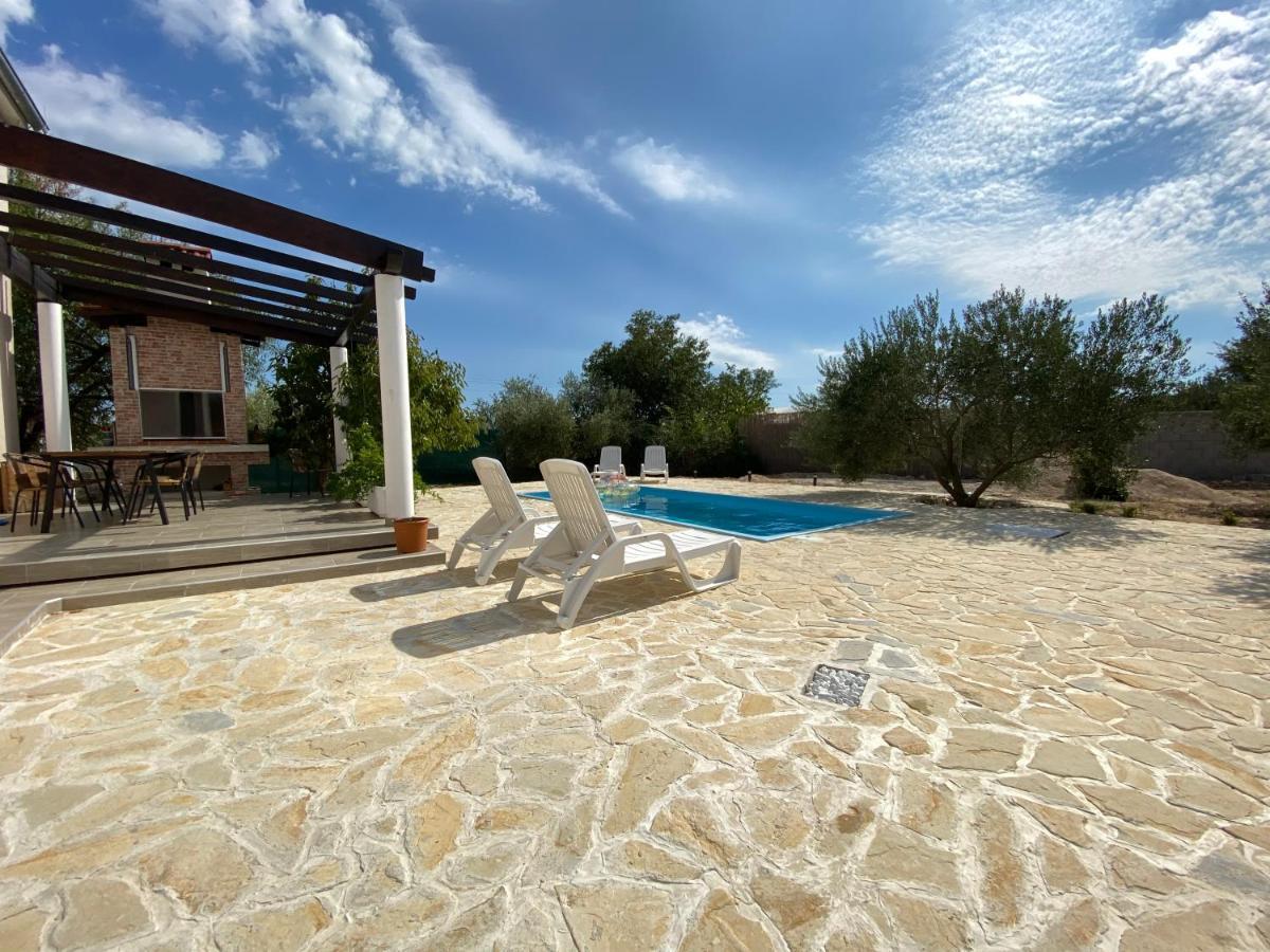 Villa Bubica- Cozy Holiday Home In Rural Area With Pool Stankovci  المظهر الخارجي الصورة
