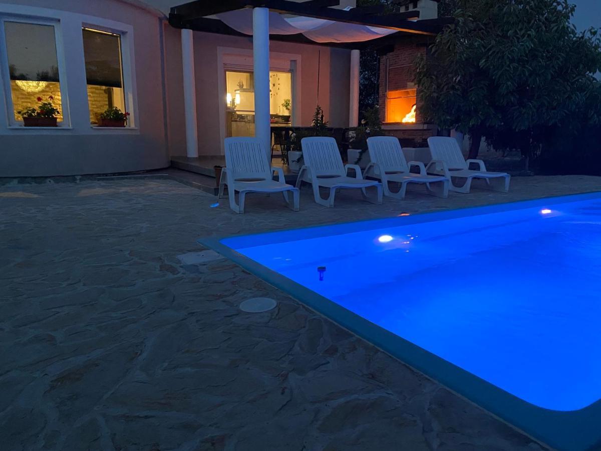 Villa Bubica- Cozy Holiday Home In Rural Area With Pool Stankovci  المظهر الخارجي الصورة
