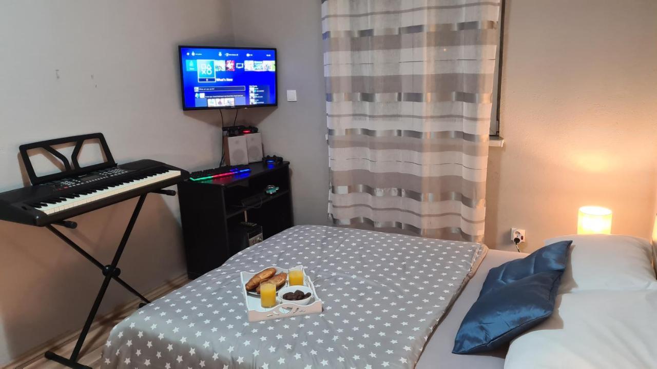 Villa Bubica- Cozy Holiday Home In Rural Area With Pool Stankovci  المظهر الخارجي الصورة