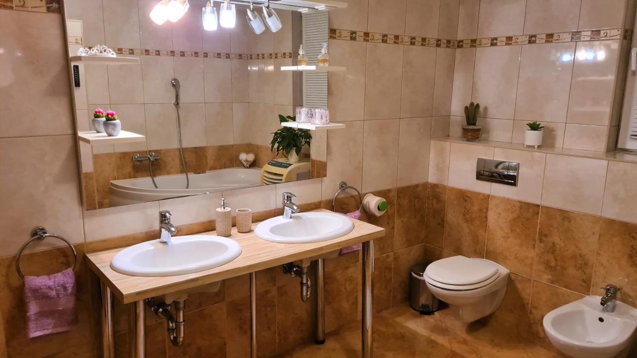 Villa Bubica- Cozy Holiday Home In Rural Area With Pool Stankovci  المظهر الخارجي الصورة