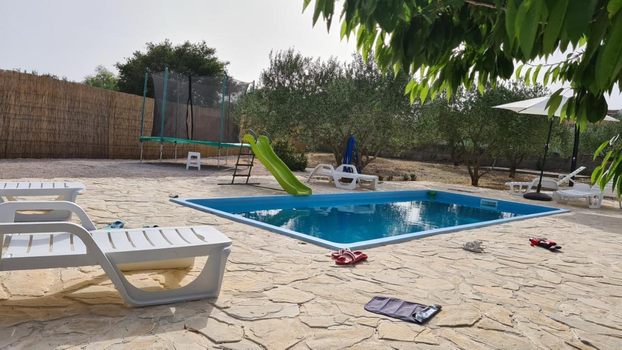 Villa Bubica- Cozy Holiday Home In Rural Area With Pool Stankovci  المظهر الخارجي الصورة